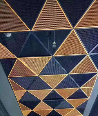 1mmの三角の金属の天井は穴があいたアルミニウムISO9001をタイルを張る
