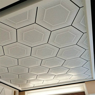 462x462x462x462x462x462はアルミニウム金属の天井の六角形の天井のタイルを打ち抜いた
