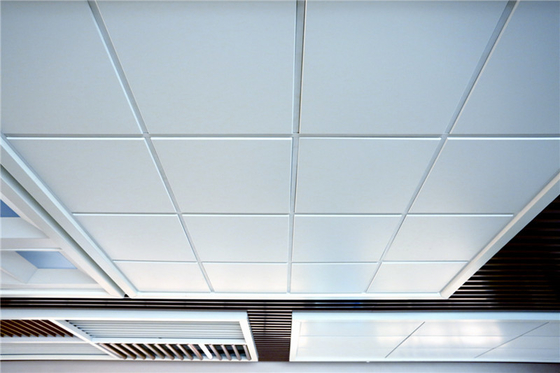 600x600mmアルミニウムは会議場のための天井0.5mmの厚さで置く