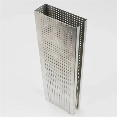 40x80mmのアルミニウム金属の天井Uは音響の天井のバッフルを形づける