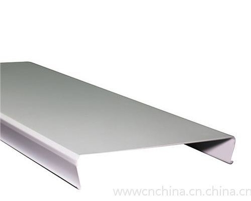 Uのストリップのアルミニウム金属の天井0.8mmの厚さのカスタマイズ可能な色