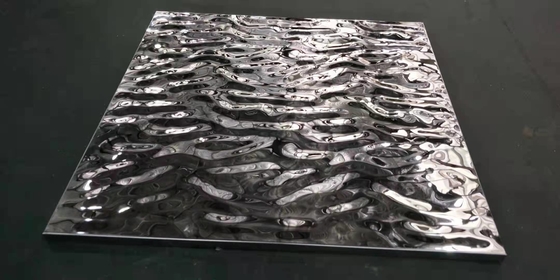 30mmのアルミニウム金属の天井は天井600*1320mmの鋼鉄水さざ波のホックに電流を通した