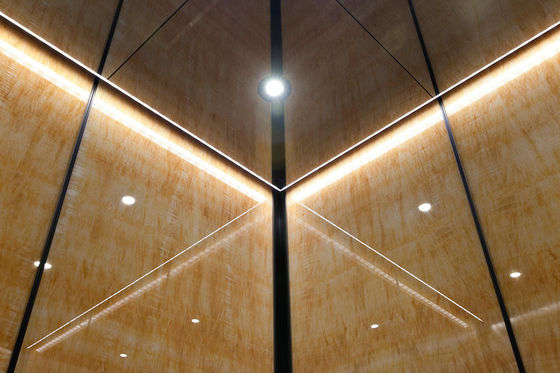 603x603アルミニウム金属の天井はアルミニウム天井板を打ち抜いた